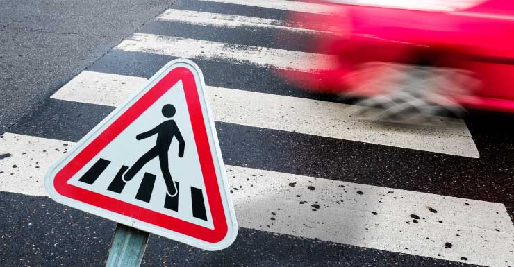 Mujer del Condado de Alachua acusada de agresión agravada tras atropellar a la víctima con su vehículo