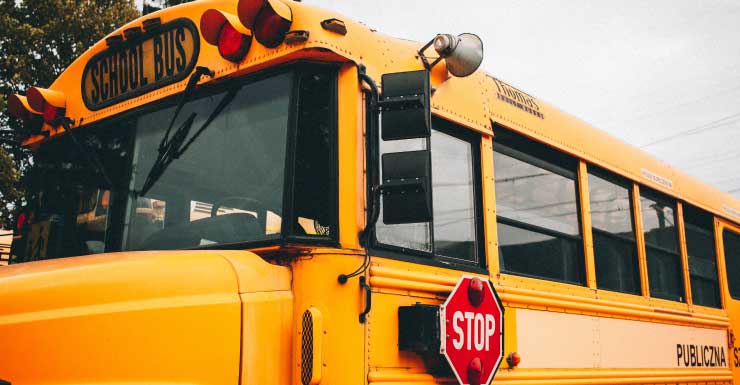 Una persona hospitalizada tras accidente de autobús escolar en Davenport