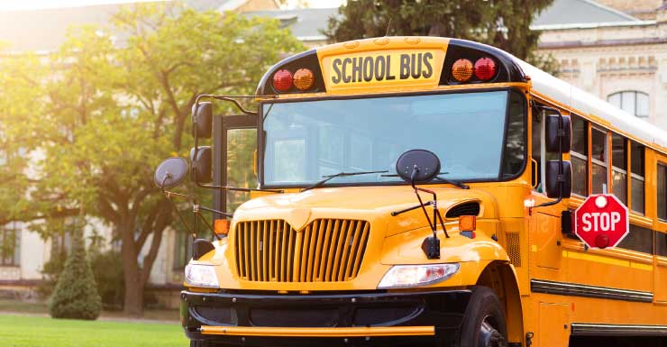 Autobús escolar involucrado en accidente cerca de Charlotte High School