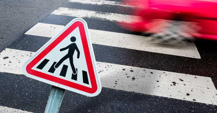 Conductor que se encontraba detenido en el hombrillo de la autopista Turnpike en Port St. Lucie muere tras ser atropellado por un camión