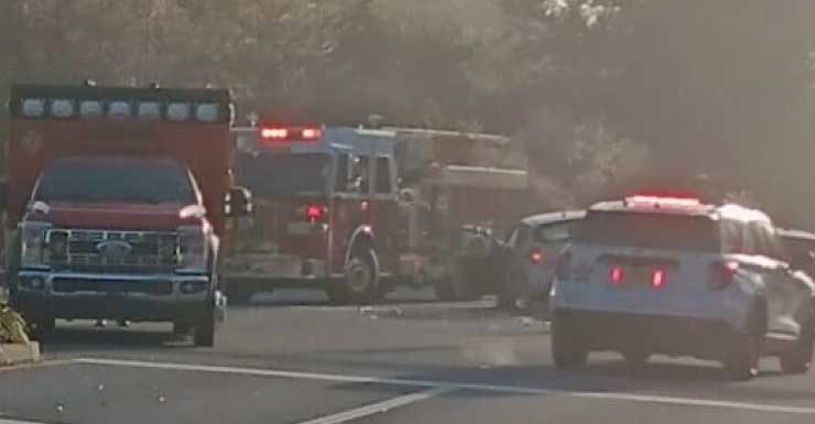 Conductor que se pasó un semáforo rojo es trasladado al hospital tras accidente en The Villages