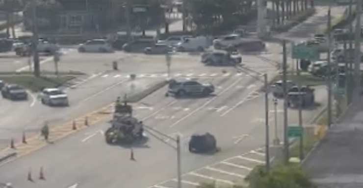 Giro ilegal a la izquierda en luz roja provoca accidente mortal en concurrida intersección de Okeechobee Blvd., según la policía