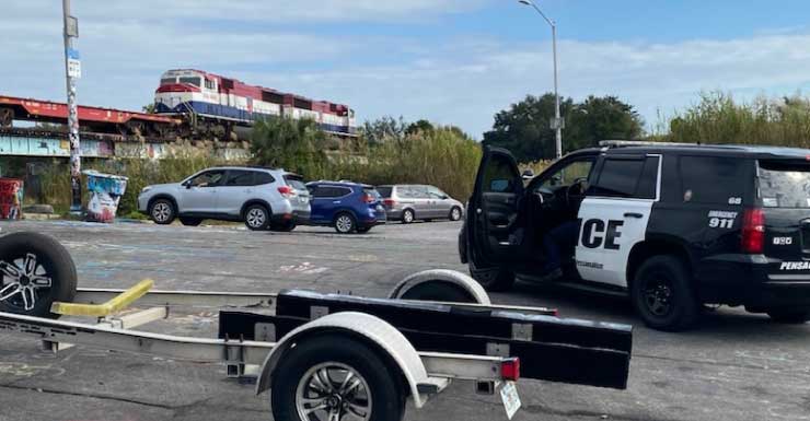 Hombre atropellado por tren cerca del Graffiti Bridge en Pensacola