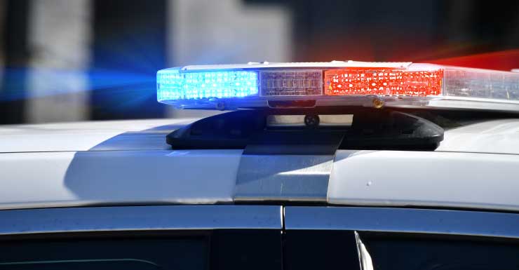 Hombre de North Miami acusado de atacar a su compañero de cuarto con machete y botella de licor en Navidad