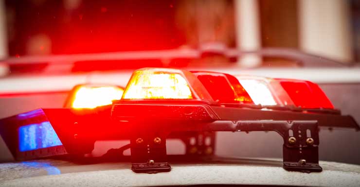 Mujer muere tras ser apuñalada en Pine Hills, según los agentes