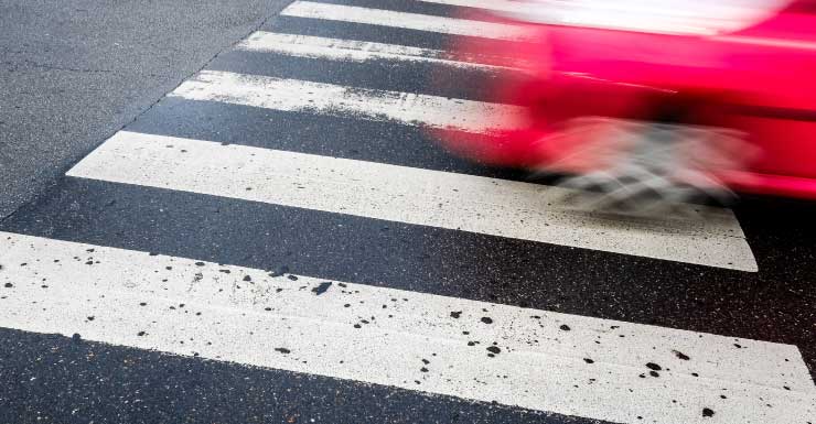 Vecino presuntamente golpea a conductor de carrito de golf que atropelló a peatón en Morse Boulevard