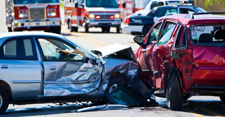 1 muerto y 1 herida en accidente de tres vehículos en Aloma Avenue, Condado de Orange