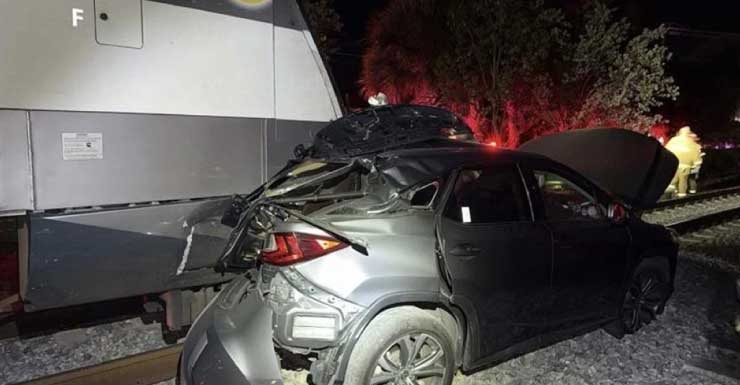 Colisión de tren Brightline con SUV cierra Southeast Dixie Highway en Stuart