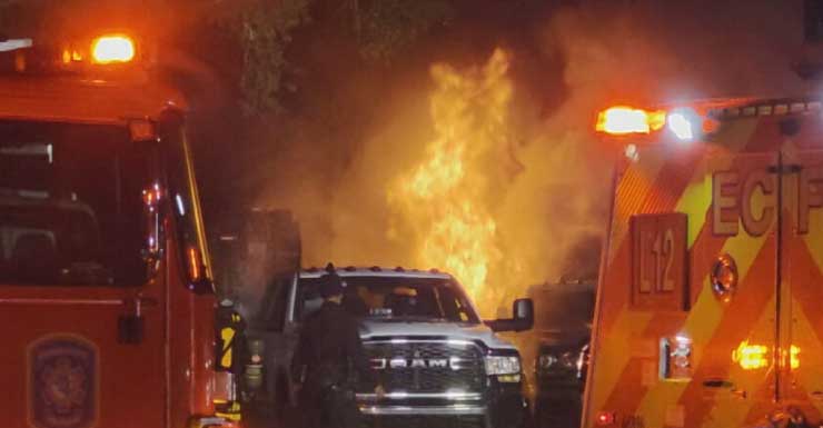 Dos incendios ocurren durante la noche en negocios de Mobile Highway en el condado de Escambia