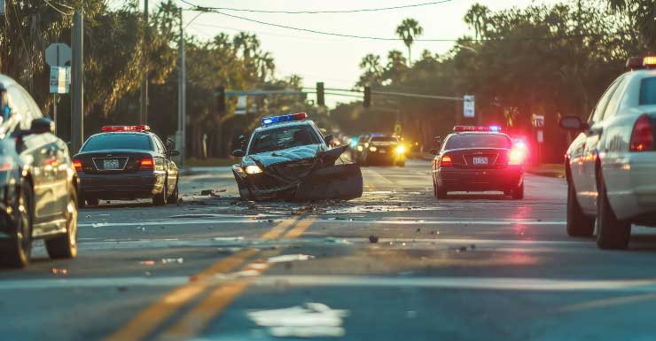 Hombre de Tampa arrestado tras chocar contra vehículo de patrulla y huir de la escena HCSO