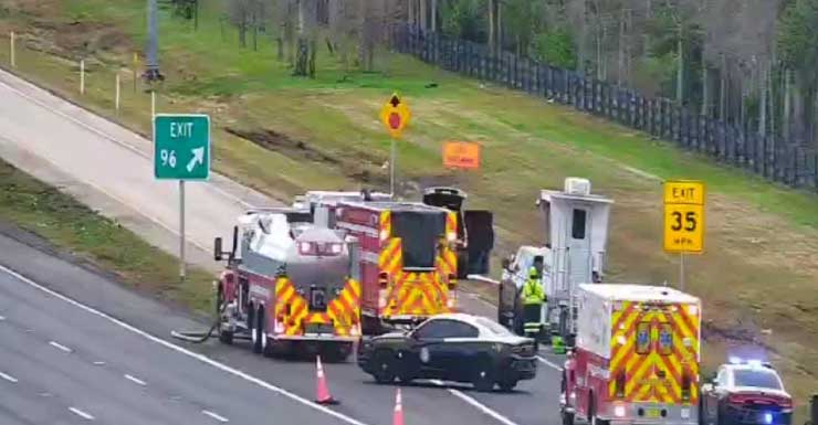 Incendio de vehículo cierra la salida sur de la I-95 hacia Hobe Sound en el condado de Martin