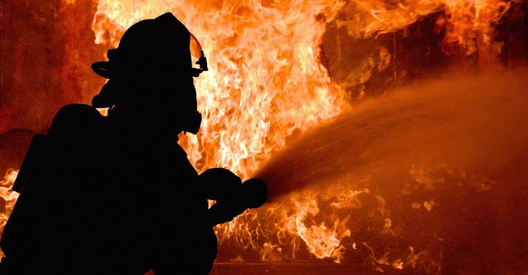 Incendio en una casa móvil en el condado de Orange envía a 1 persona al hospital