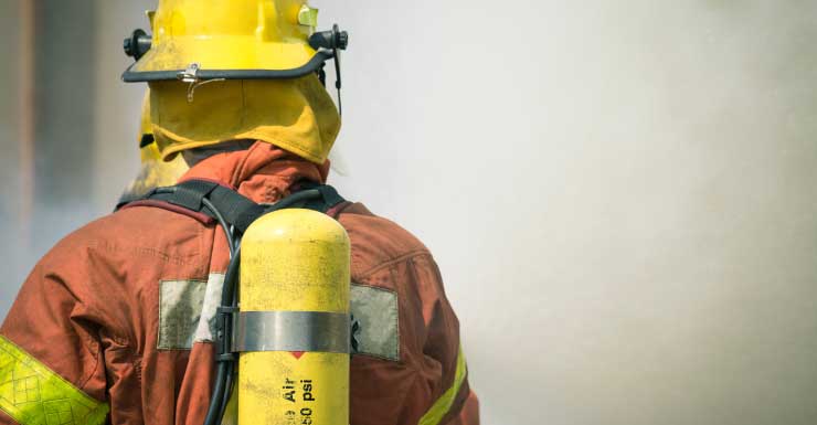 Respuesta de múltiples agencias controla incendio en vivienda en Springfield