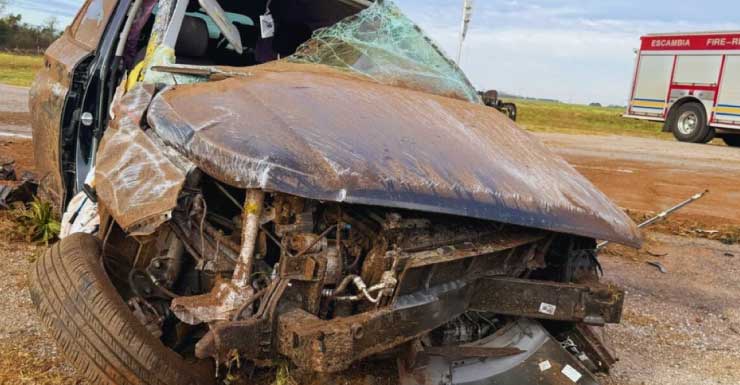 Adolescente de Molino resultó gravemente herida tras chocar contra una zanja en Century Blvd