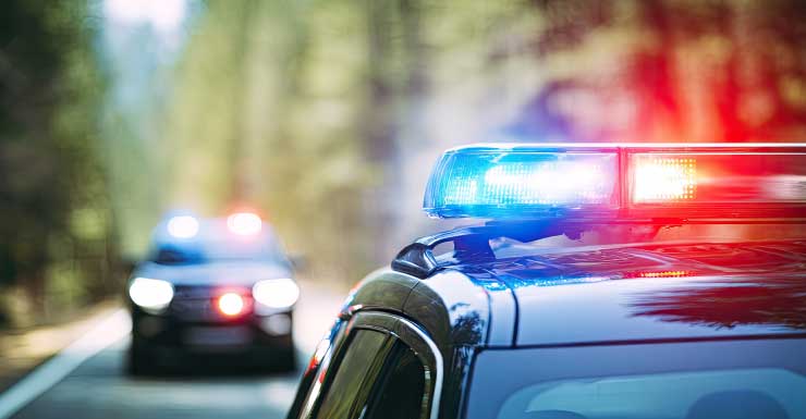Amante supuestamente muerde a la novia de un hombre por dinero que quería recuperar