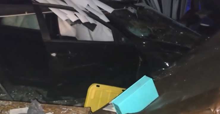 Auto choca contra casa en Altamonte Springs después de que conductor confundiera sendero de bicicletas con carretera
