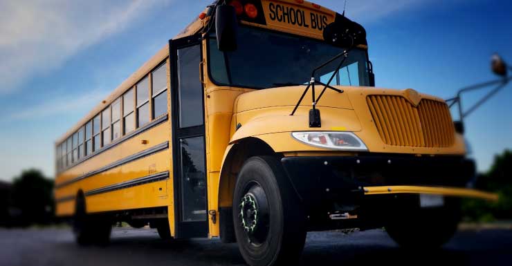 Estudiantes salen ilesos de colisión de autobús escolar
