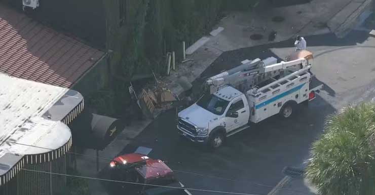 FLFR Conductor choca su vehículo contra stand de valet en Fort Lauderdale y rompe línea de gas