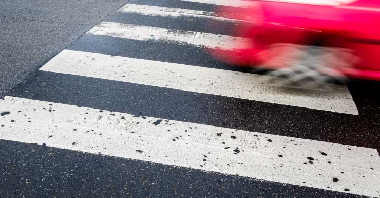 Peatón muere atropellado por vehículo a exceso de velocidad en Ormond Beach; se inicia investigación