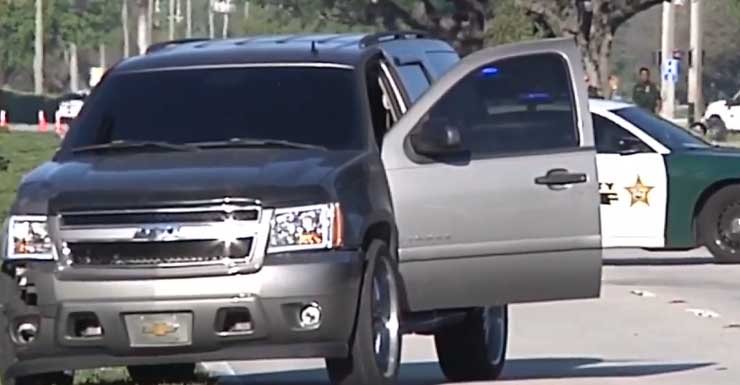 1 en estado crítico después de que un automóvil atropellara a un ciclista en Pembroke Pines; carretera cerrada mientras continúa la investigación
