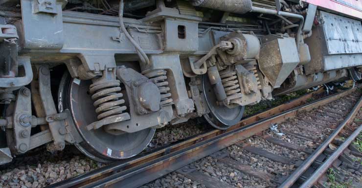 Conductor de camión de Tampa muere en choque con tren en el condado de Polk, según autoridades