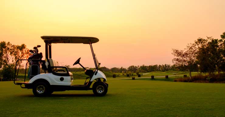 “Fiesta en el club” Hombre de North Port acusado de DUI tras caída de su esposa de un carrito de golf