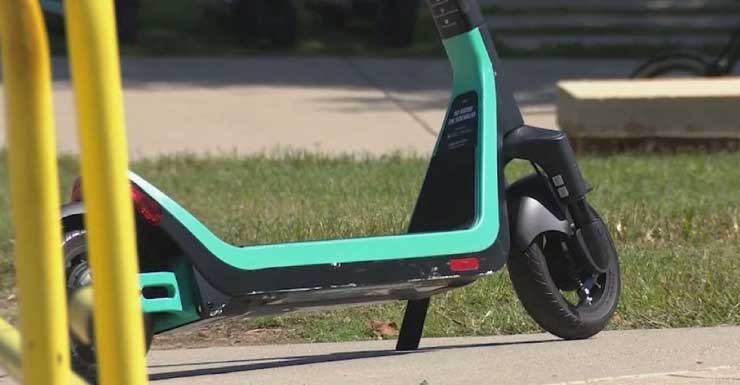 Hombre de Loxahatchee muere días después de accidente en scooter en Southern Blvd.