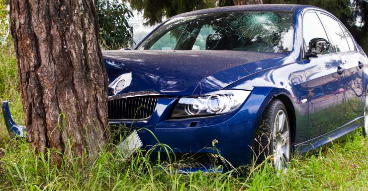 Hombre del condado de Sumter muere tras chocar contra un árbol en zona rural