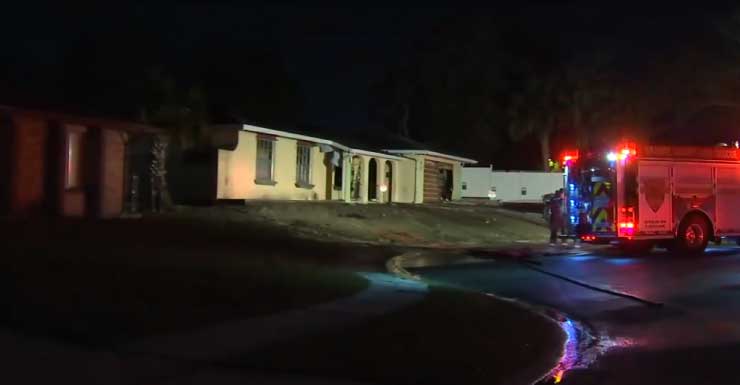 Incendio se desata en una vivienda en Pine Hills