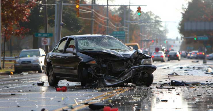 La Oficina del Sheriff del Condado de Pinellas informó que varias personas fueron hospitalizadas tras un accidente en Treasure Island el sábado por la noche.