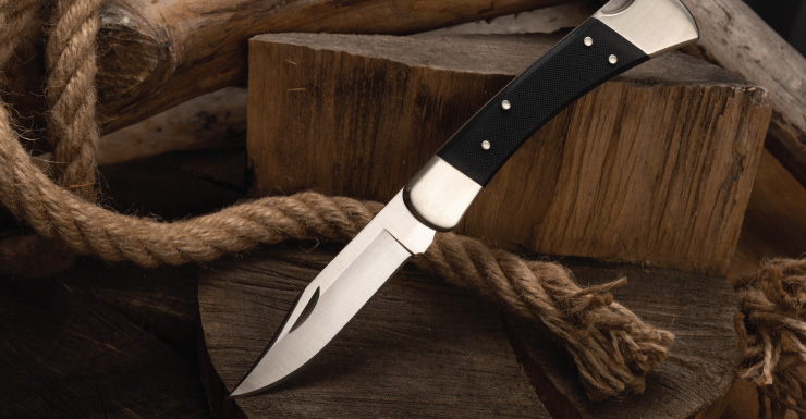 Mujer apuñala a hombre varias veces en la espalda en el suroeste de Miami-Dade