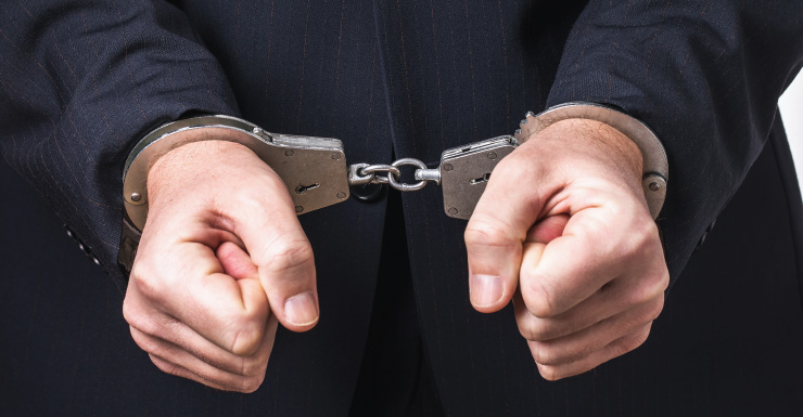 Mujer de Bartow arrestada por patear a un agente del condado de Polk tras negarse a aceptar una citación