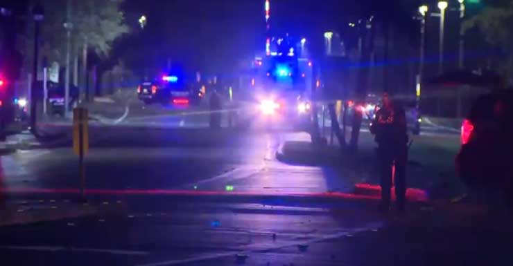 Oficial de Riviera Beach hospitalizado tras chocar patrulla contra poste y árbol