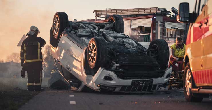 Tres personas trasladadas al hospital tras vuelco en The Villages