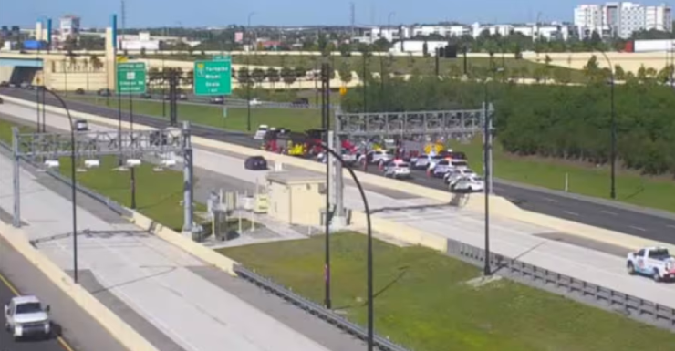 Accidente con vuelco cierra la I-4 en dirección este cerca de Kirkman Road