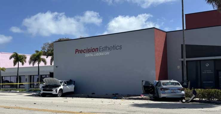 Accidente en dirección contraria en West Palm Beach envía dos autos a consultorio dental