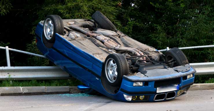 Choque con fuga deja a una persona hospitalizada tras volcadura de vehículo en Dunedin PCSO