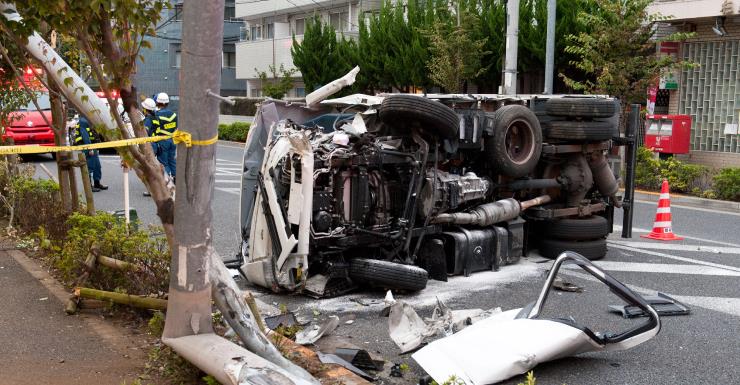 Choque grave que involucra un tráiler cierra Toledo Blade Blvd la mañana del viernes