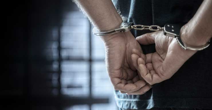 Conductor arrestado tras huir de un accidente que dejó a un peatón herido