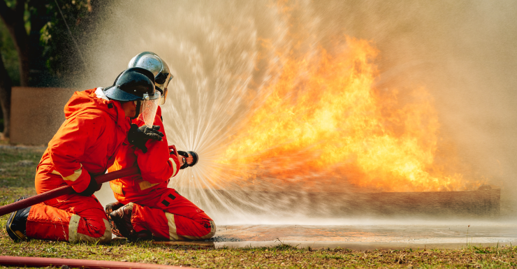 Incendio causa daños y desplaza a 5 personas en Greenacres