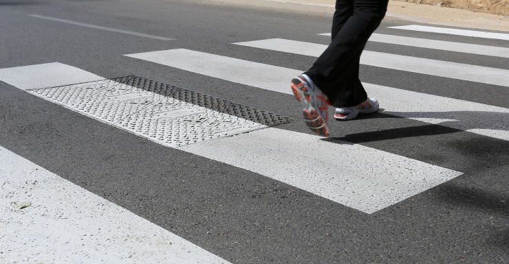 Niña de 3 años en Florida muere cuando una camioneta la atropella al retroceder en una entrada de garaje FHP