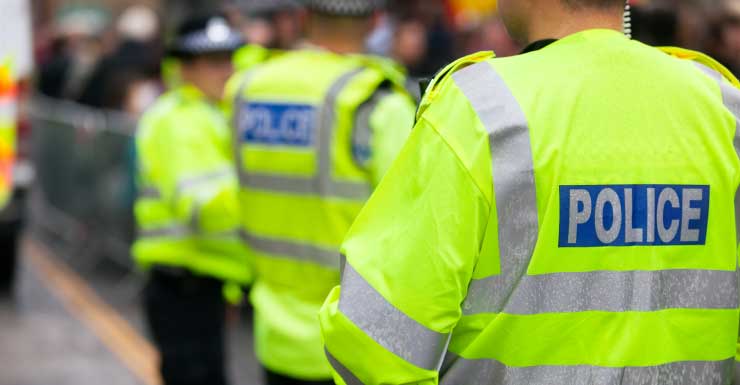 Niña de 4 años muere tras ser atropellada por una SUV en la entrada de una casa en Apopka, según FHP