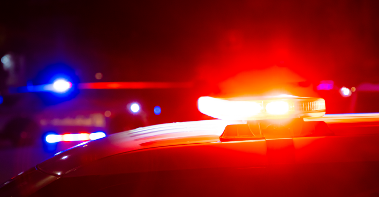 Refuerzan patrullajes de la JSO en Raines High tras tiroteo cercano que dejó a un joven de 20 años herido y provocó un cierre escolar