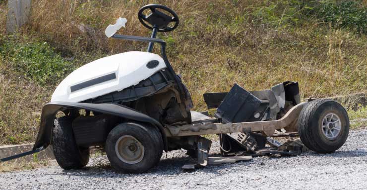 Vecino enfrenta proceso judicial tras presuntamente golpear al conductor de un carrito de golf que atropelló fatalmente a su esposa
