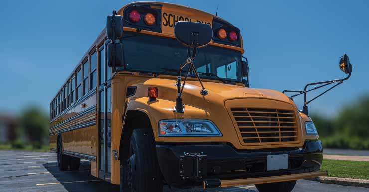 ‘Al menos 8’ estudiantes fueron trasladados al hospital tras otro accidente de autobús escolar en Zoo Parkway, según DCPS