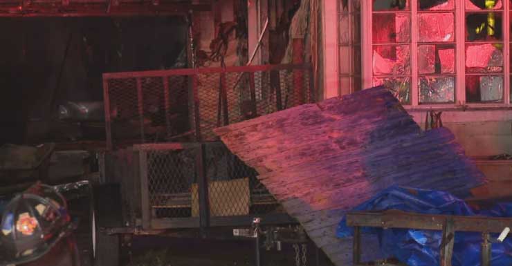 1 muerto tras incendio nocturno en vivienda en el condado de Escambia
