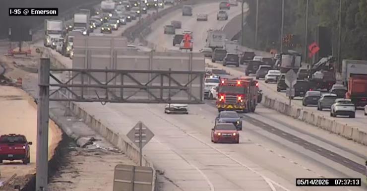 Alerta de tráfico un carril izquierdo en I-95 Norte en Emerson bloqueado tras accidente
