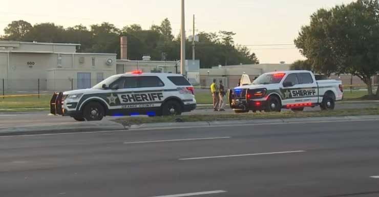 Autoridades buscan 4 vehículos relacionados con un accidente mortal de atropello y fuga en John Young Parkway en Orlando, dice la FHP