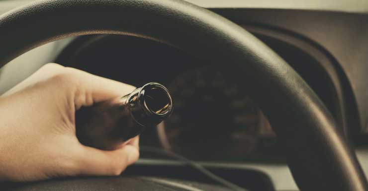 Conductor enfrenta cargo de homicidio por DUI tras atropellar y matar a mujer de Bradenton en su jardín policía