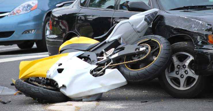 Motociclista muere tras colisión con vehículo en el condado de Lake FHP